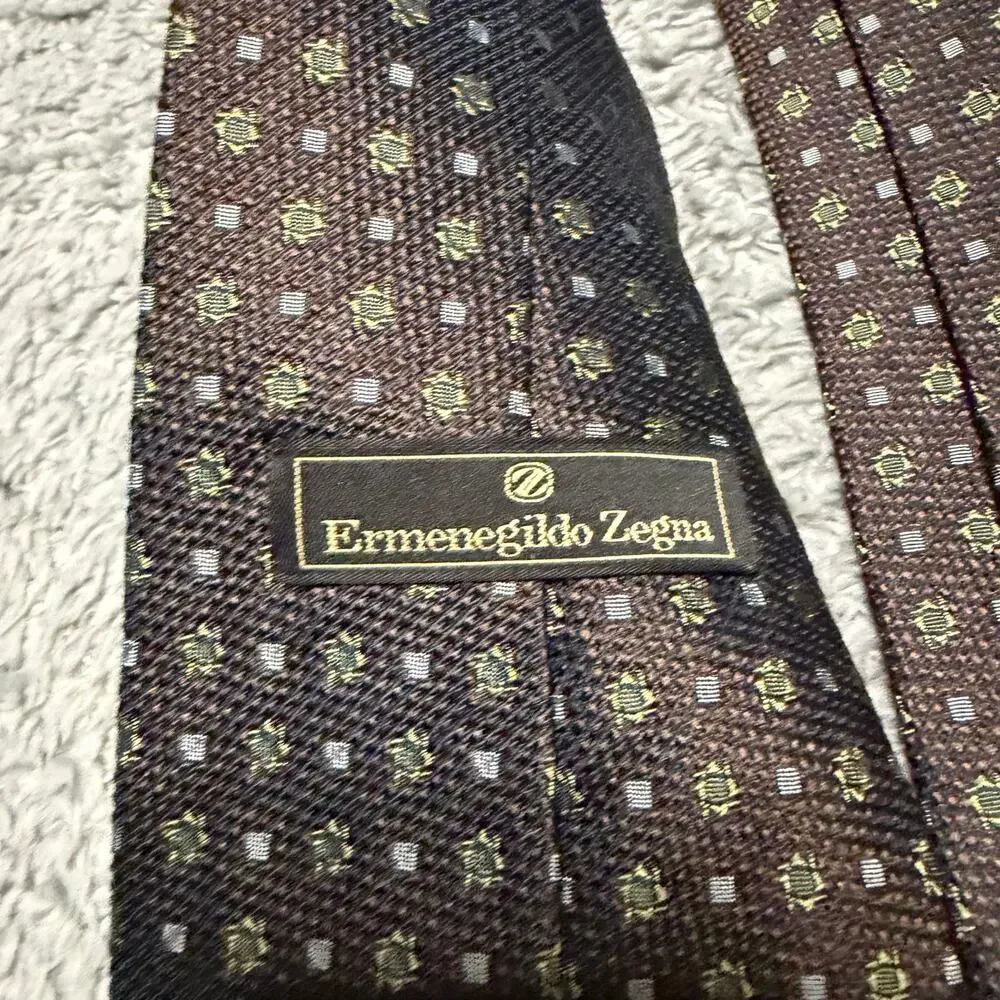 Ermenegildo Zegna Men's 100% Silk Tie Red Brown Green Dots Made in Italy
